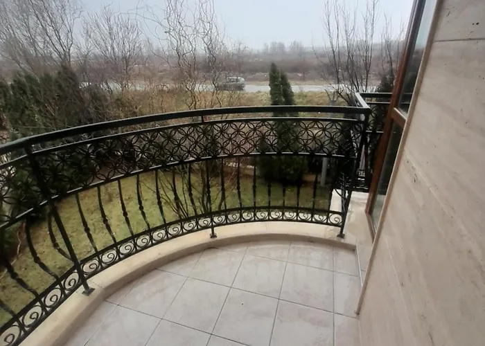 2 Harmony Komplex Apartment