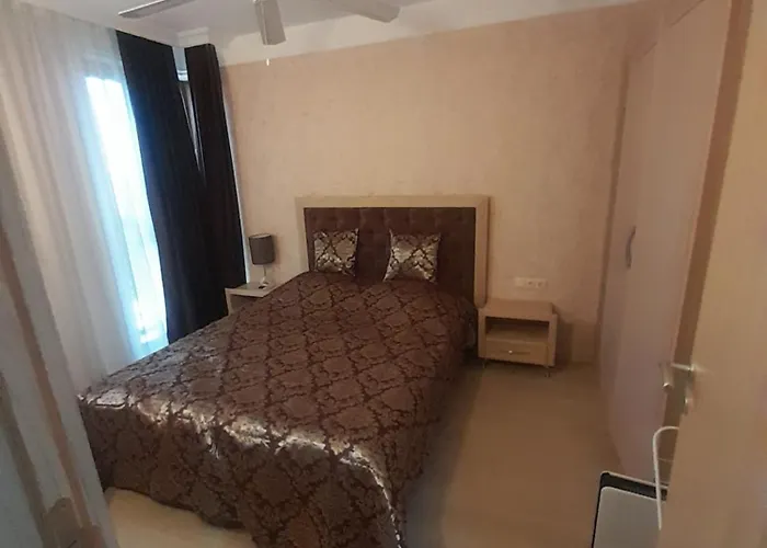 2 Harmony Komplex Apartment *